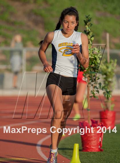 Thumbnail 2 in Redondo Nike Invitational (Girls 3200M) photogallery.
