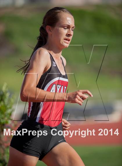 Thumbnail 2 in Redondo Nike Invitational (Girls 3200M) photogallery.