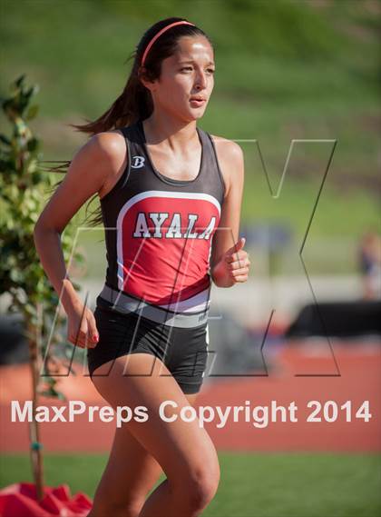 Thumbnail 2 in Redondo Nike Invitational (Girls 3200M) photogallery.