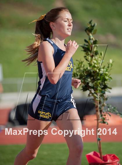 Thumbnail 2 in Redondo Nike Invitational (Girls 3200M) photogallery.