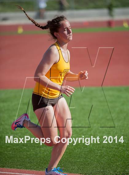 Thumbnail 2 in Redondo Nike Invitational (Girls 3200M) photogallery.