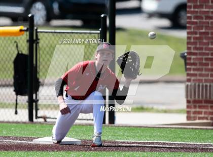 Thumbnail 3 in Signal Mountain vs South Pittsburg photogallery.