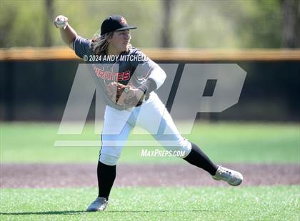 Thumbnail 3 in Signal Mountain vs South Pittsburg photogallery.