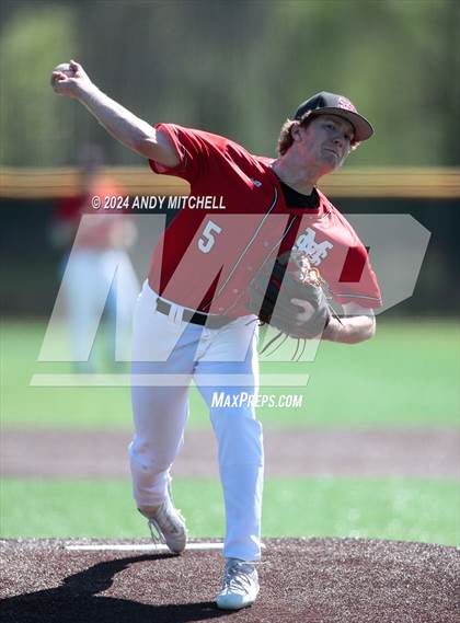 Thumbnail 2 in Signal Mountain vs South Pittsburg photogallery.