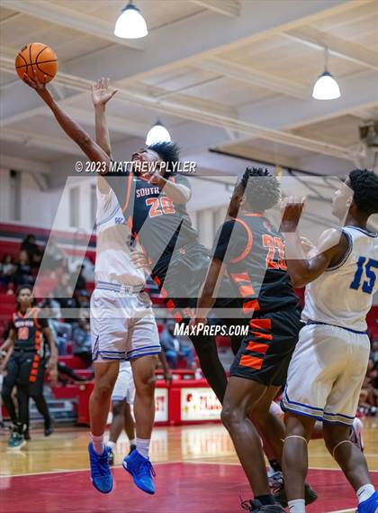 Thumbnail 3 in South View vs Westover (2023 Cumberland County Schools Holiday Classic Tournament) photogallery.