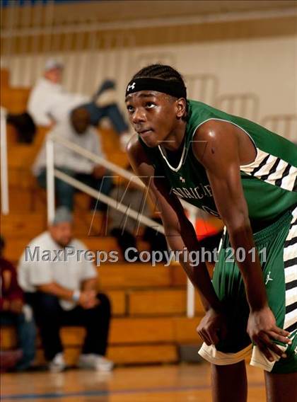 Thumbnail 3 in Bishop Hendricken vs Archbishop Stepinac (Catholic School Showcase) photogallery.