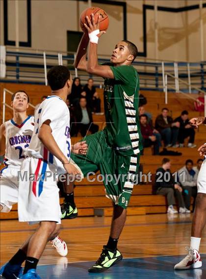 Thumbnail 2 in Bishop Hendricken vs Archbishop Stepinac (Catholic School Showcase) photogallery.