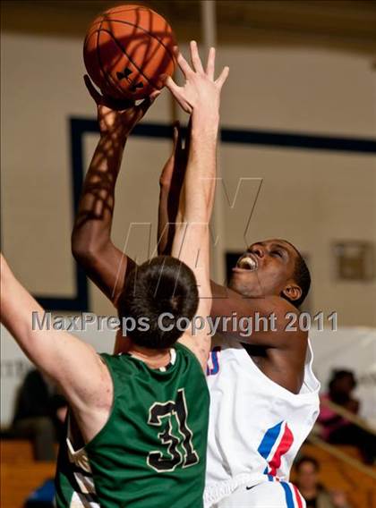 Thumbnail 2 in Bishop Hendricken vs Archbishop Stepinac (Catholic School Showcase) photogallery.