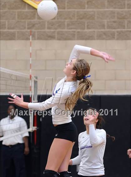 Thumbnail 2 in El Camino vs. Christian Brothers (Super 8 Invitational) photogallery.