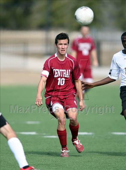 Thumbnail 3 in Westwood vs, Keller Central (RRISD Soccer Classic) photogallery.