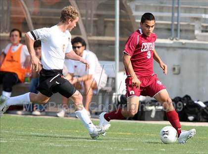 Thumbnail 3 in Westwood vs, Keller Central (RRISD Soccer Classic) photogallery.
