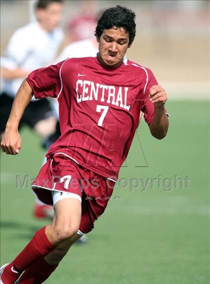 Thumbnail 1 in Westwood vs, Keller Central (RRISD Soccer Classic) photogallery.