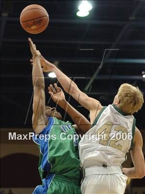 Thumbnail 1 in La Costa Canyon vs. Eastlake (SDS D1 Final) photogallery.