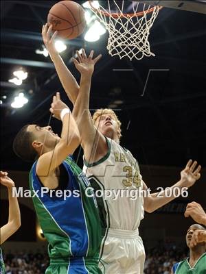 Thumbnail 3 in La Costa Canyon vs. Eastlake (SDS D1 Final) photogallery.