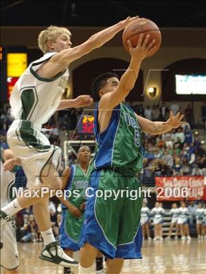 Thumbnail 3 in La Costa Canyon vs. Eastlake (SDS D1 Final) photogallery.