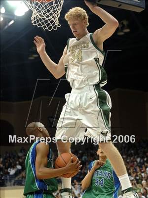 Thumbnail 3 in La Costa Canyon vs. Eastlake (SDS D1 Final) photogallery.