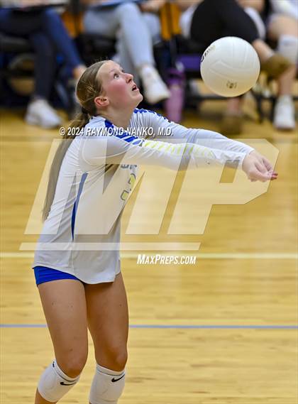 Thumbnail 2 in Greenfield-Central @ Muncie Central  photogallery.