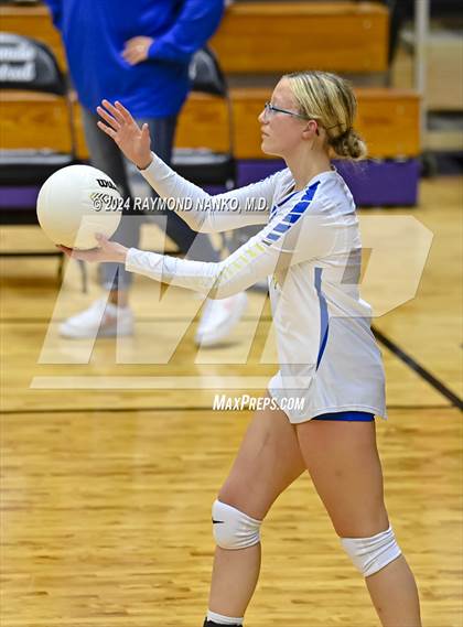 Thumbnail 2 in Greenfield-Central @ Muncie Central  photogallery.