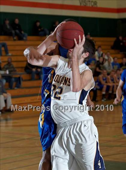 Thumbnail 2 in Oak Ridge vs. Del Campo (Mesa Verde Tournament) photogallery.