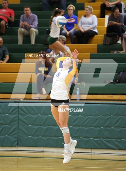 Thumbnail 3 in Detroit Country Day vs Marian (Notre Dame Prep) photogallery.