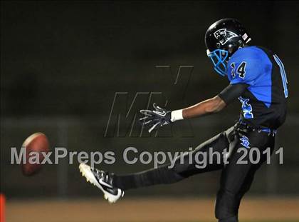 Thumbnail 2 in Diamond Ranch vs. Los Altos photogallery.