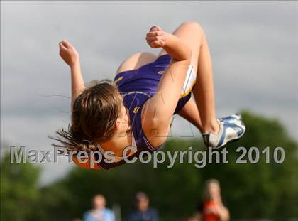 Thumbnail 2 in Hononegah Girls Track Sectional photogallery.