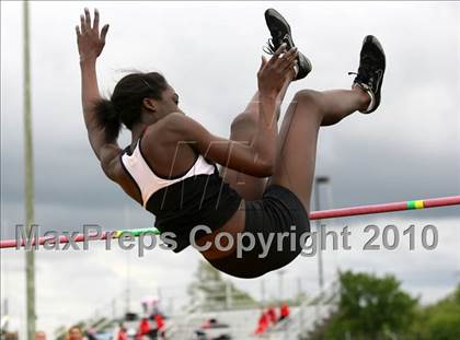 Thumbnail 3 in Hononegah Girls Track Sectional photogallery.