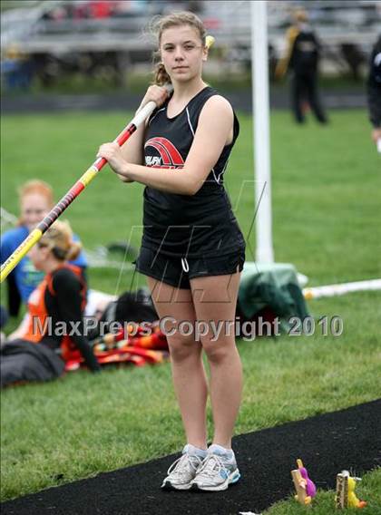 Thumbnail 3 in Hononegah Girls Track Sectional photogallery.