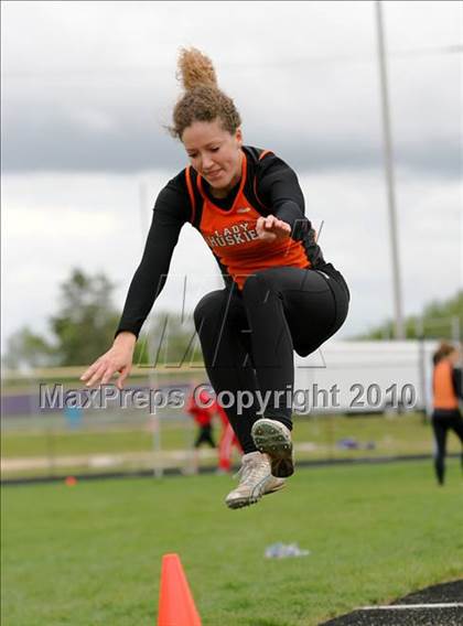 Thumbnail 1 in Hononegah Girls Track Sectional photogallery.