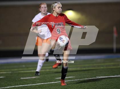 Thumbnail 3 in Fairfield Union vs. Marietta (OHSAA D2 Regional) photogallery.