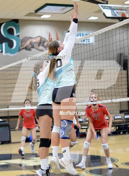Thumbnail 3 in Beckman @ Aliso Niguel photogallery.