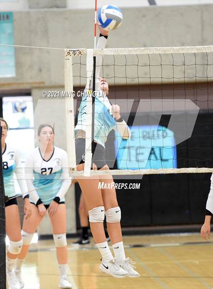Thumbnail 1 in Beckman @ Aliso Niguel photogallery.