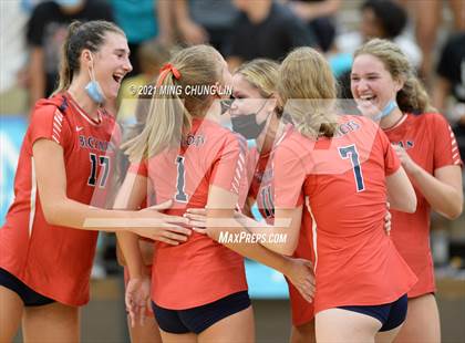 Thumbnail 1 in Beckman @ Aliso Niguel photogallery.