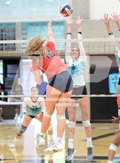 Thumbnail 2 in Beckman @ Aliso Niguel photogallery.