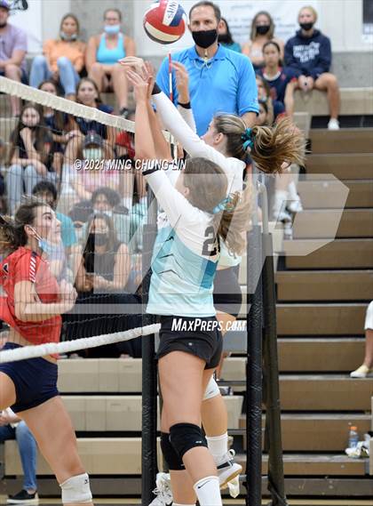 Thumbnail 1 in Beckman @ Aliso Niguel photogallery.
