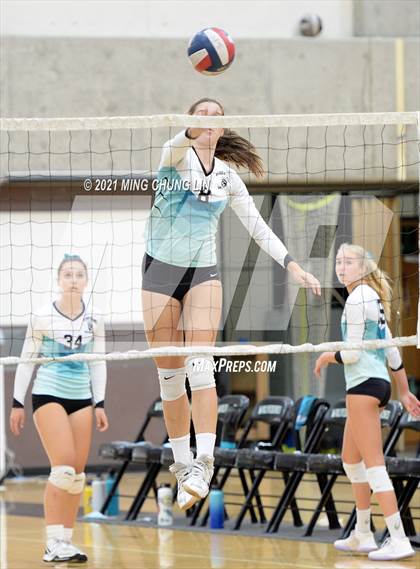 Thumbnail 1 in Beckman @ Aliso Niguel photogallery.