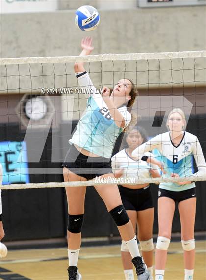 Thumbnail 1 in Beckman @ Aliso Niguel photogallery.