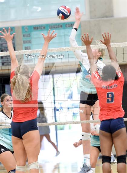 Thumbnail 2 in Beckman @ Aliso Niguel photogallery.