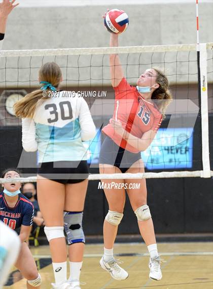 Thumbnail 1 in Beckman @ Aliso Niguel photogallery.