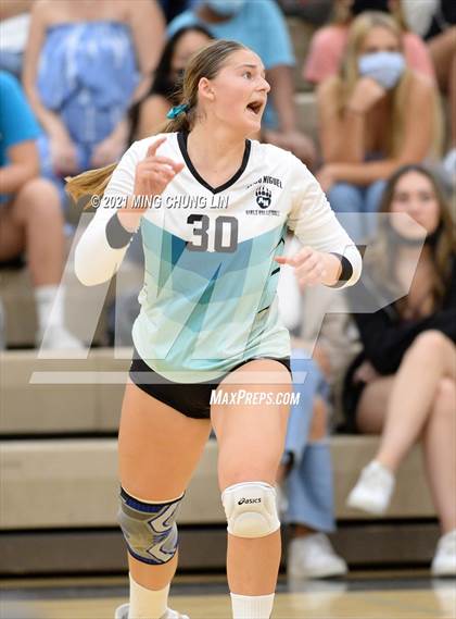 Thumbnail 3 in Beckman @ Aliso Niguel photogallery.