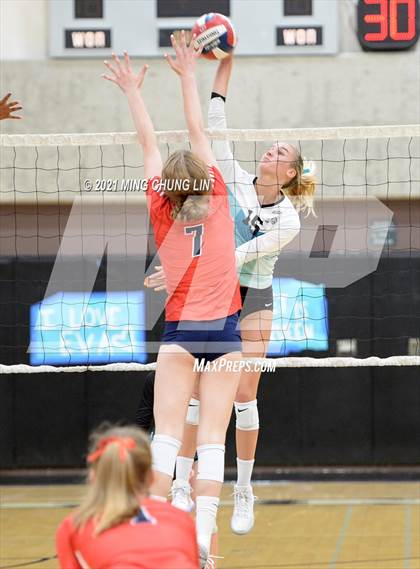 Thumbnail 2 in Beckman @ Aliso Niguel photogallery.