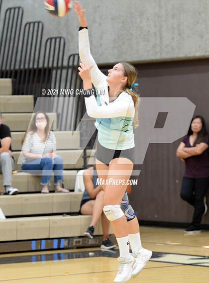 Thumbnail 2 in Beckman @ Aliso Niguel photogallery.