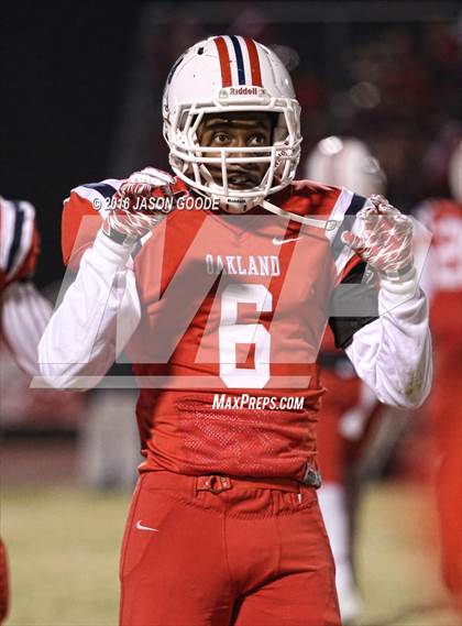 Thumbnail 2 in Maryville @ Oakland (TSSAA Division I Class 6A Semifinal) photogallery.