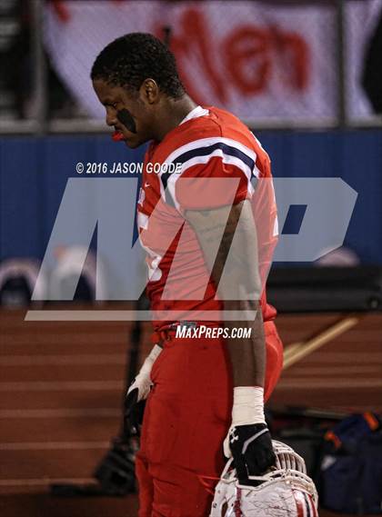 Thumbnail 3 in Maryville @ Oakland (TSSAA Division I Class 6A Semifinal) photogallery.