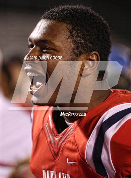Thumbnail 3 in Maryville @ Oakland (TSSAA Division I Class 6A Semifinal) photogallery.