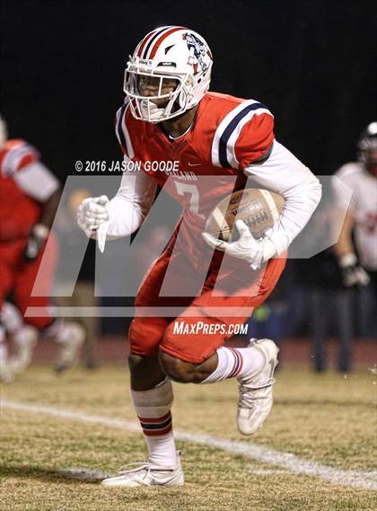 Thumbnail 2 in Maryville @ Oakland (TSSAA Division I Class 6A Semifinal) photogallery.