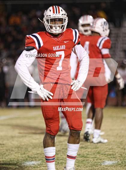 Thumbnail 2 in Maryville @ Oakland (TSSAA Division I Class 6A Semifinal) photogallery.