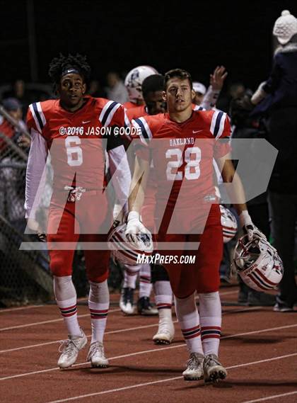 Thumbnail 3 in Maryville @ Oakland (TSSAA Division I Class 6A Semifinal) photogallery.