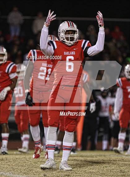 Thumbnail 2 in Maryville @ Oakland (TSSAA Division I Class 6A Semifinal) photogallery.