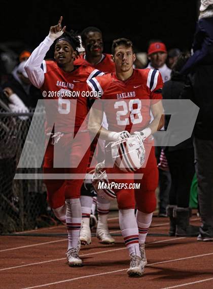 Thumbnail 1 in Maryville @ Oakland (TSSAA Division I Class 6A Semifinal) photogallery.